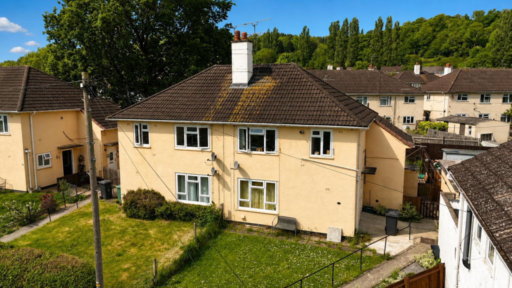 1-bed flat on Capel Road, Matson, Gloucester, £137,000