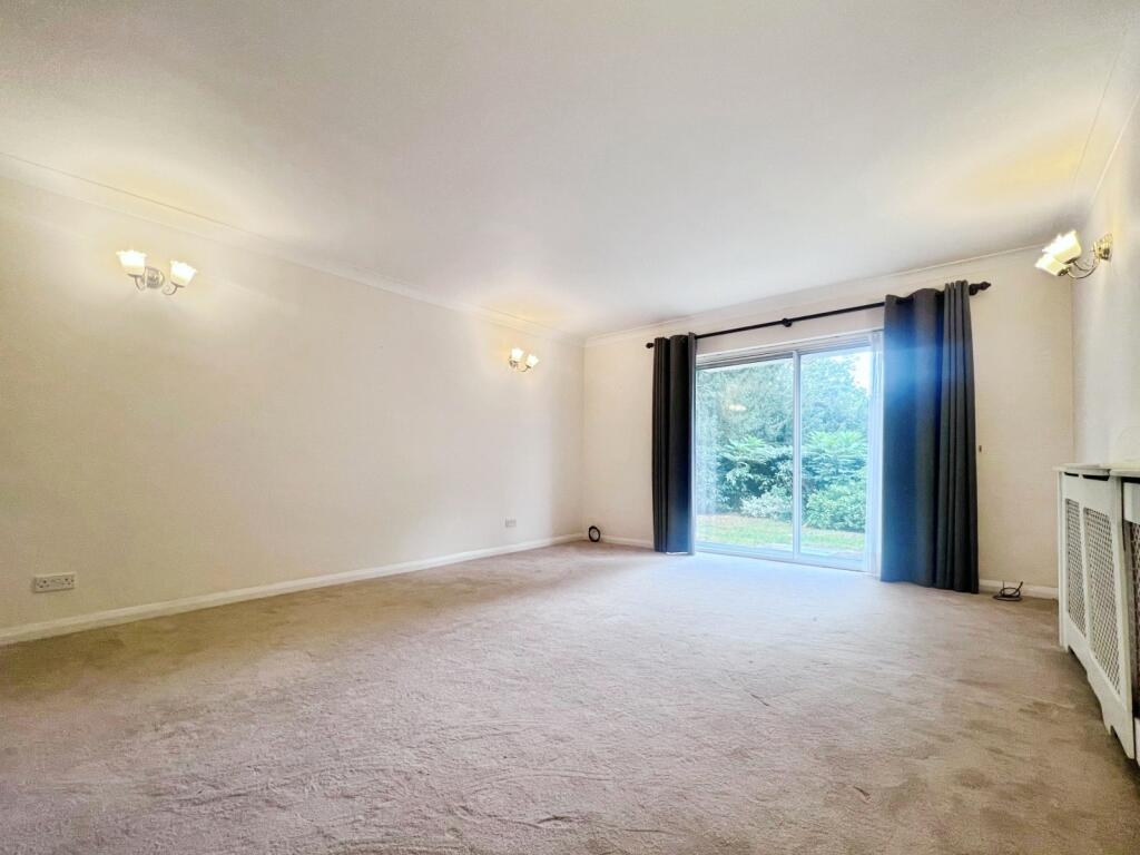 Apartment in Reading - View 3