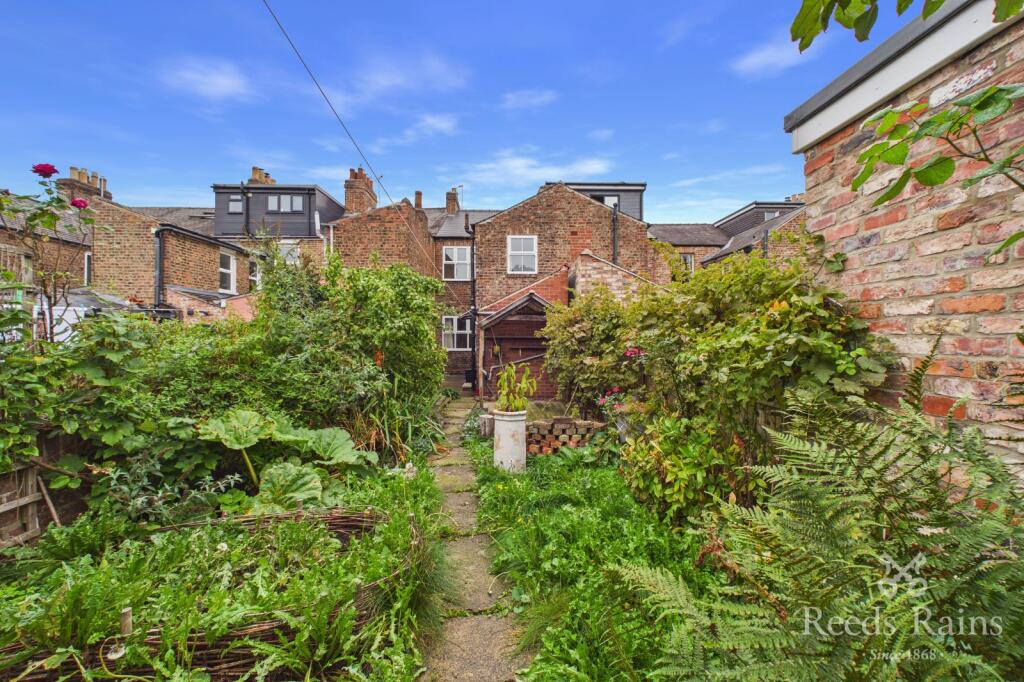 House in York - More