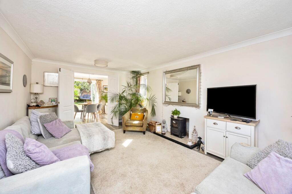 House in Redhill - More