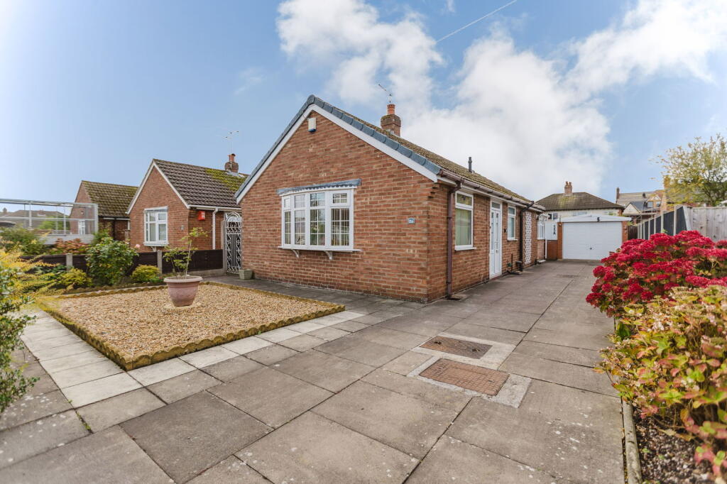 2-bed detached on Kipling Way, Sydney, Crewe, £230,000
