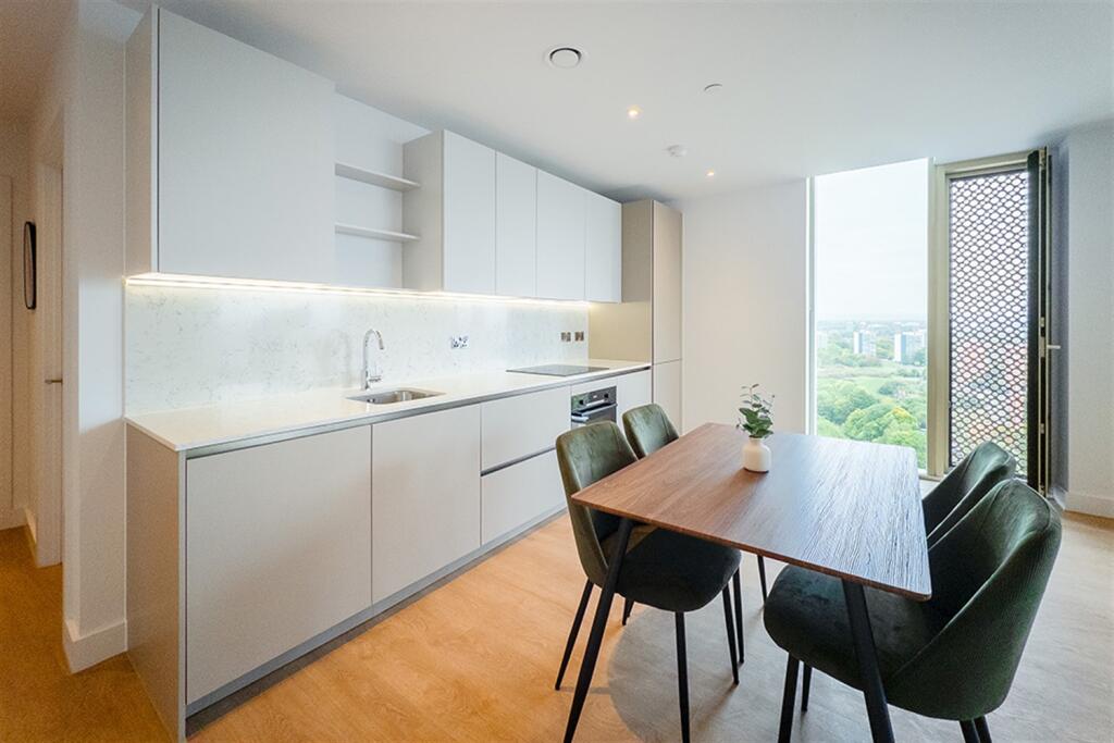 Apartment in Manchester - View 5