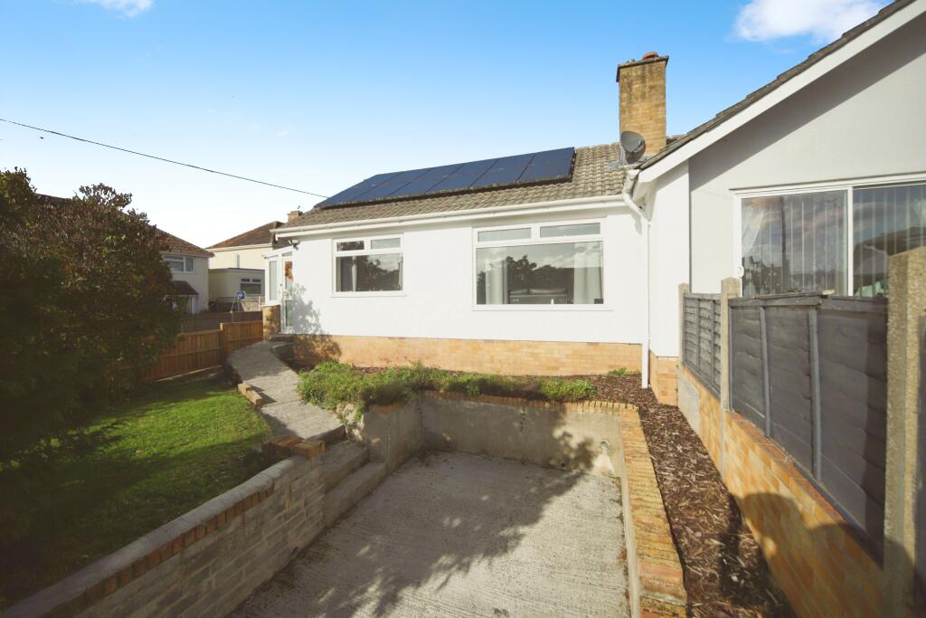 2-bed semi-detached on Quantock Close, Bridgwater, TA6, £260,000