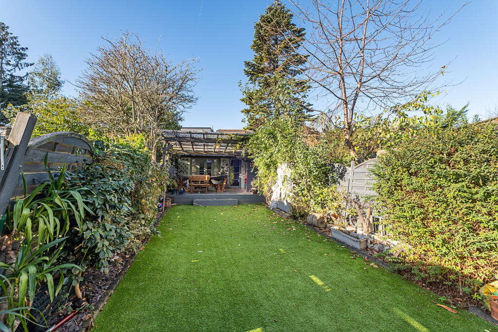 House in London, Merton - View 3