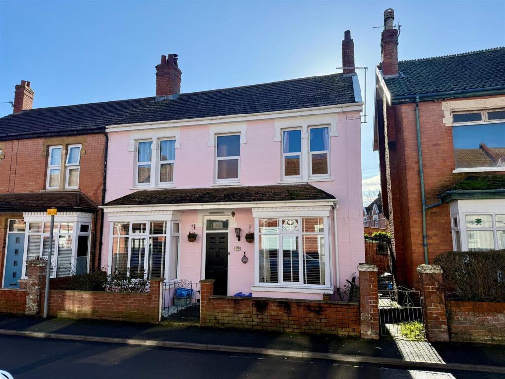Main image of property: Lynton Road, Burnham-On-Sea