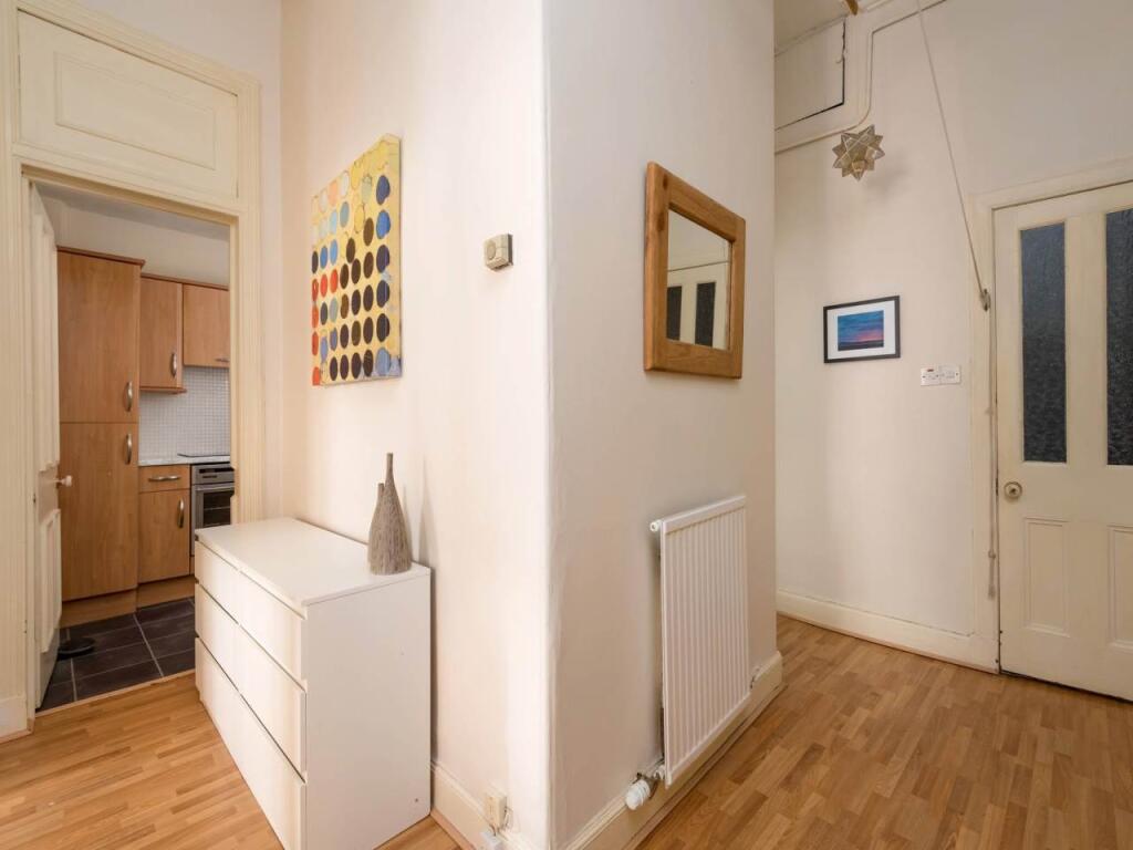 Apartment in Edinburgh - View 4