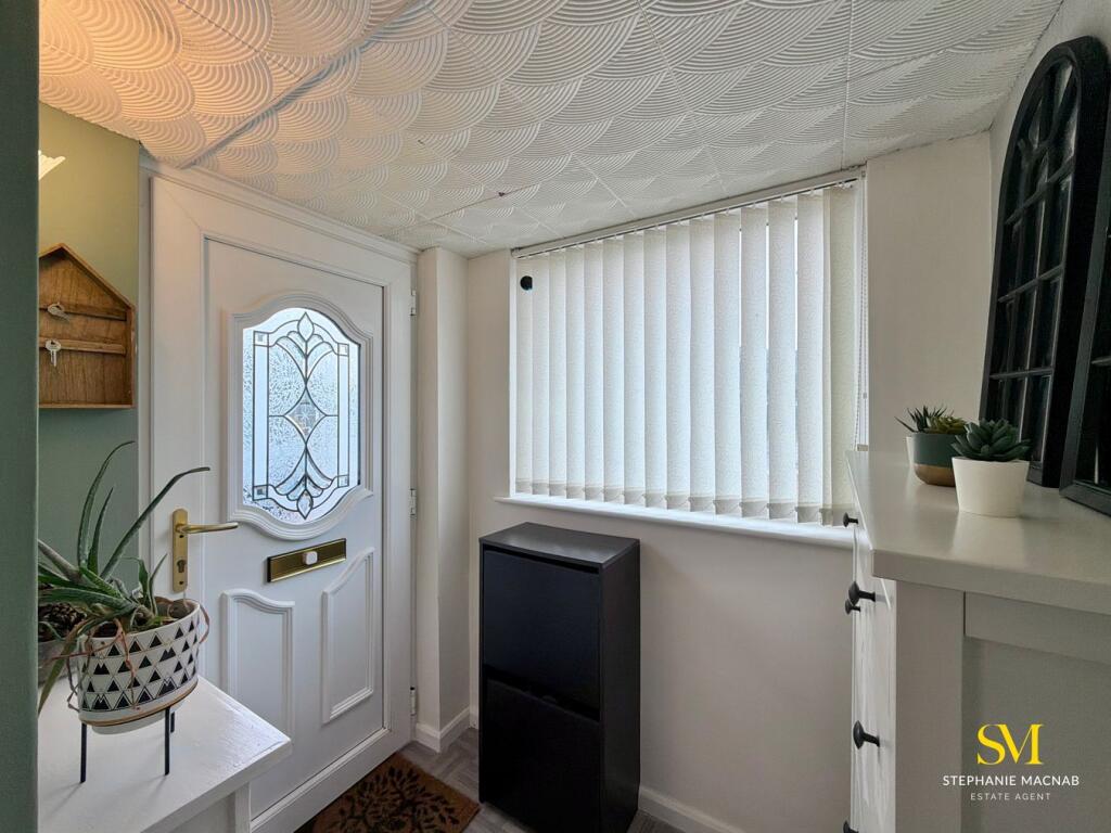 House in Sefton, Formby - More