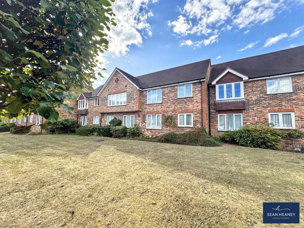 1-bed house on Hillside Gardens, Barnet, £130,000