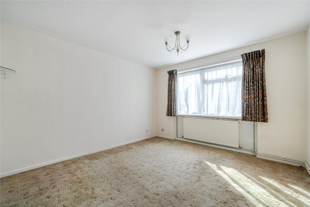 House in Waverley, Haslemere - View 5