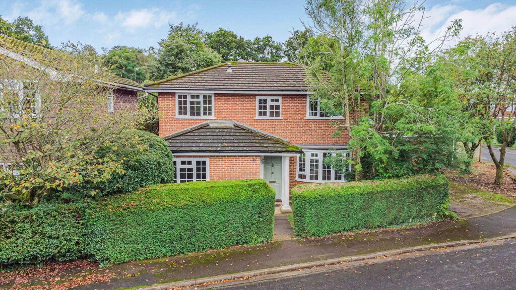 Main image of property: Sylvaways Close, Cranleigh, GU6 7HG