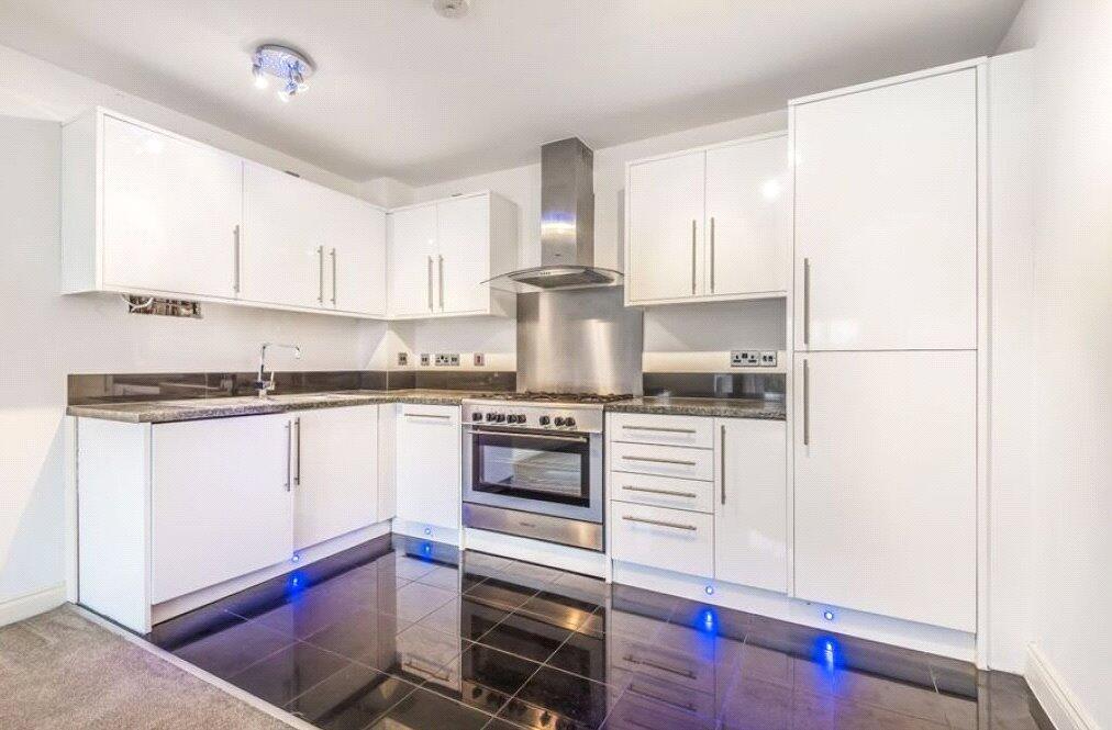 Main image of property: Pearlville Court, 441 Reading Road, Wokingham, RG41