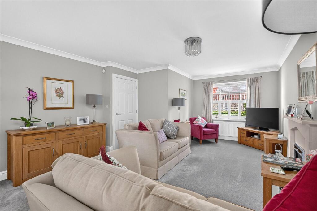 House in Slough - View 3