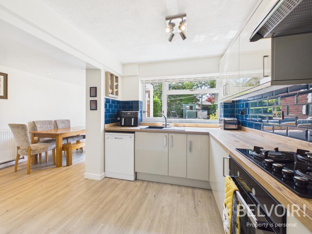 House in Stoke-on-Trent - More