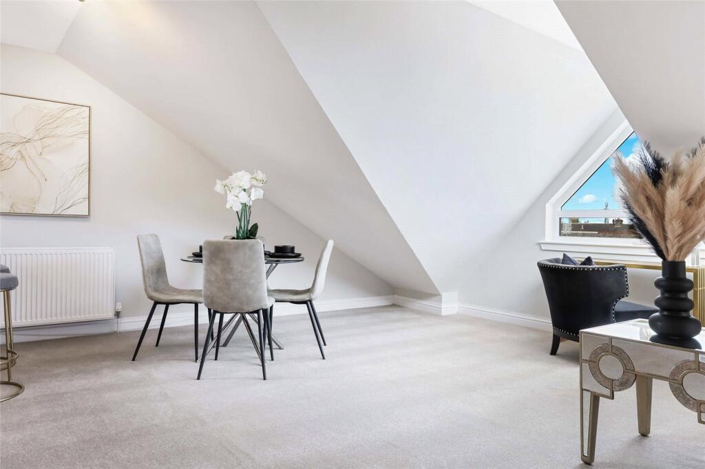Apartment in Paisley - View 3