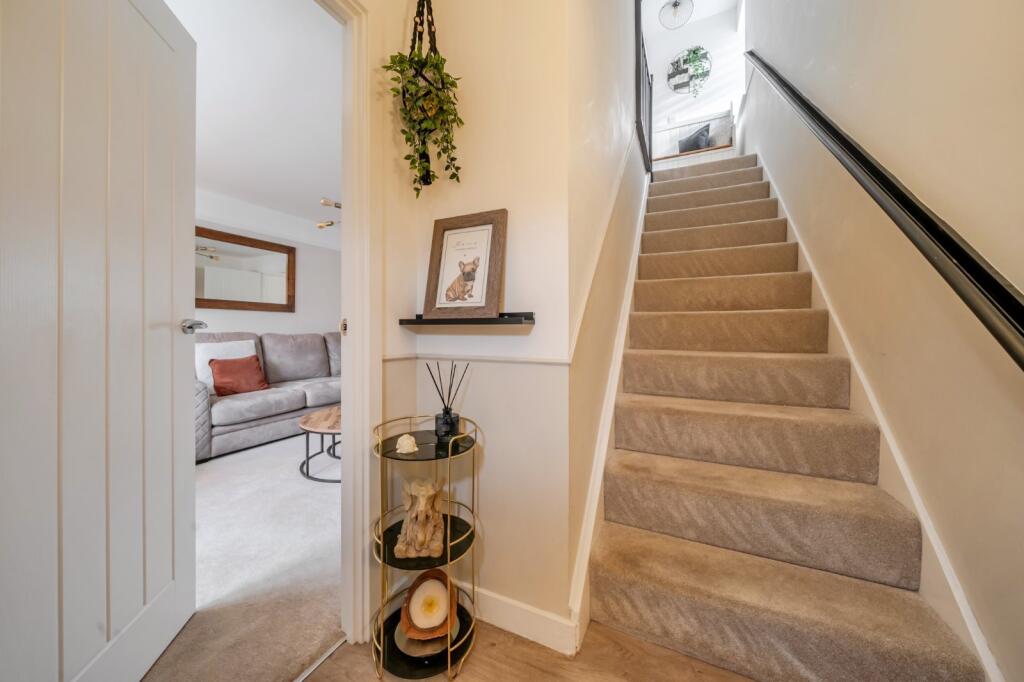 House in Warwick, Montgomery Grange, Budbrooke - More