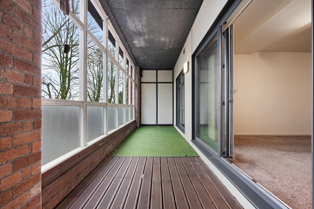 Apartment in Bolton, Greater Manchester - View 2