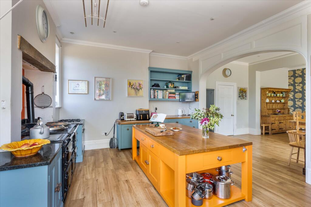 House in Guildford - View 4