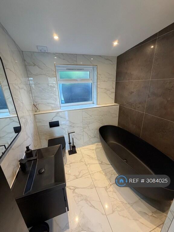 2 bedroom detached house for rent