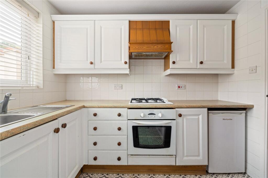 Apartment in Waverley, Camelsdale, Haslemere - View 3
