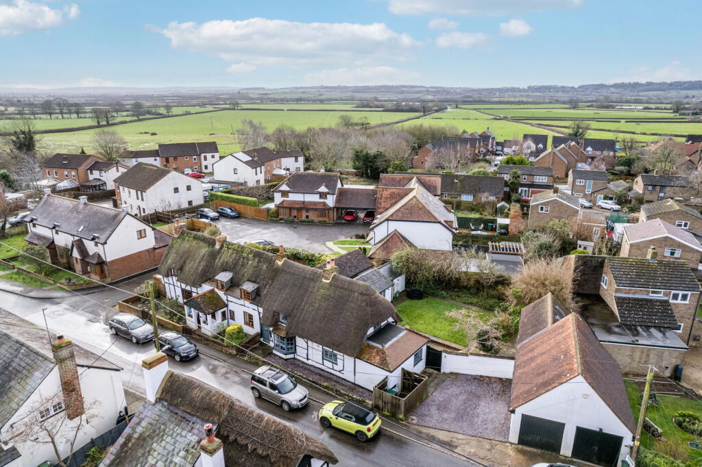 3-bed house on The Strand, Quainton, Aylesbury, HP22 4AS, £650,000