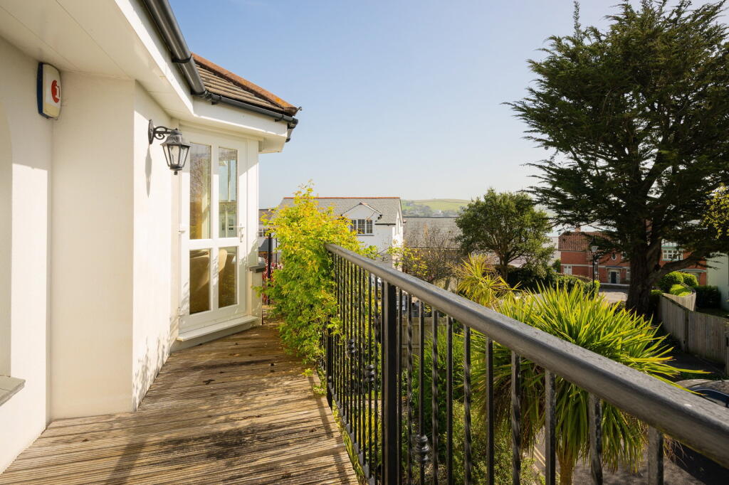 Main image of property: Odun Place, Appledore