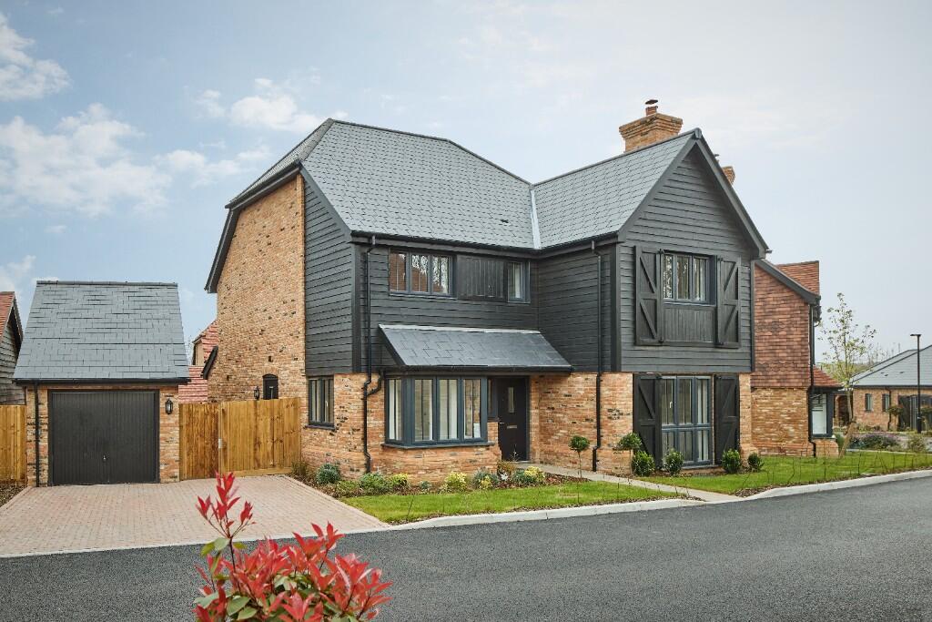 Main image of property: Seymour Road,
Rainham,
Gillingham,
ME8 8PY
