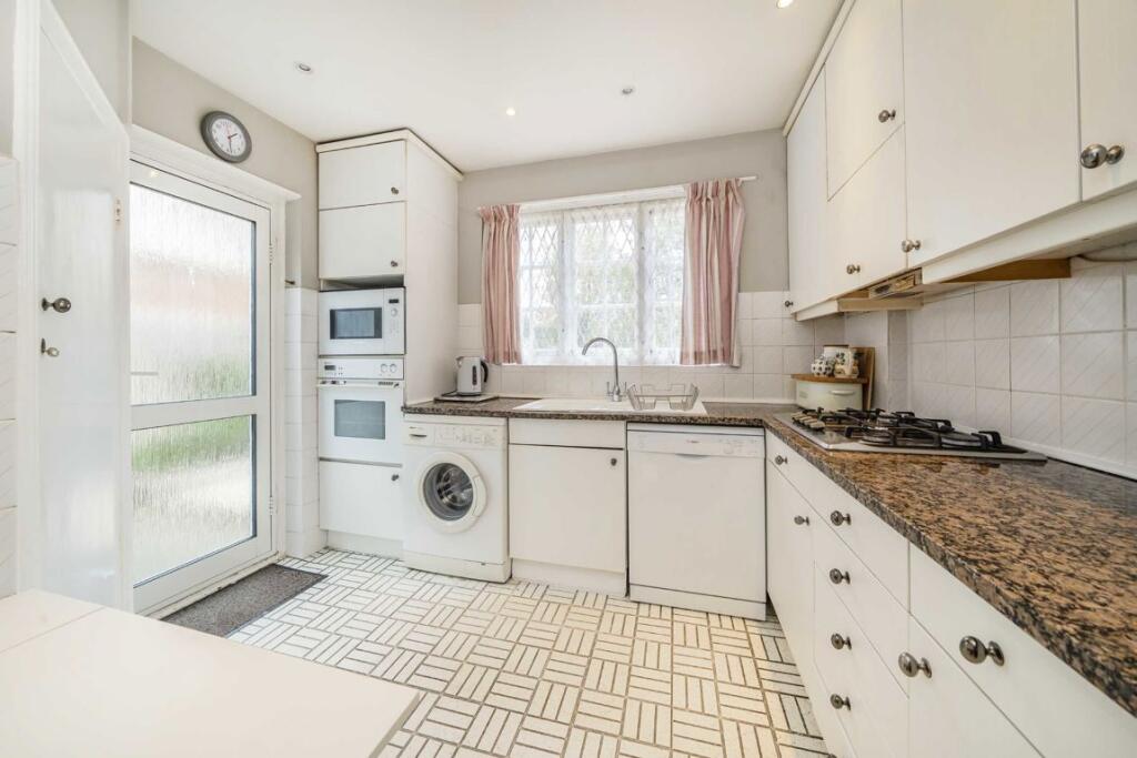 Corringway, Ealing photo 4