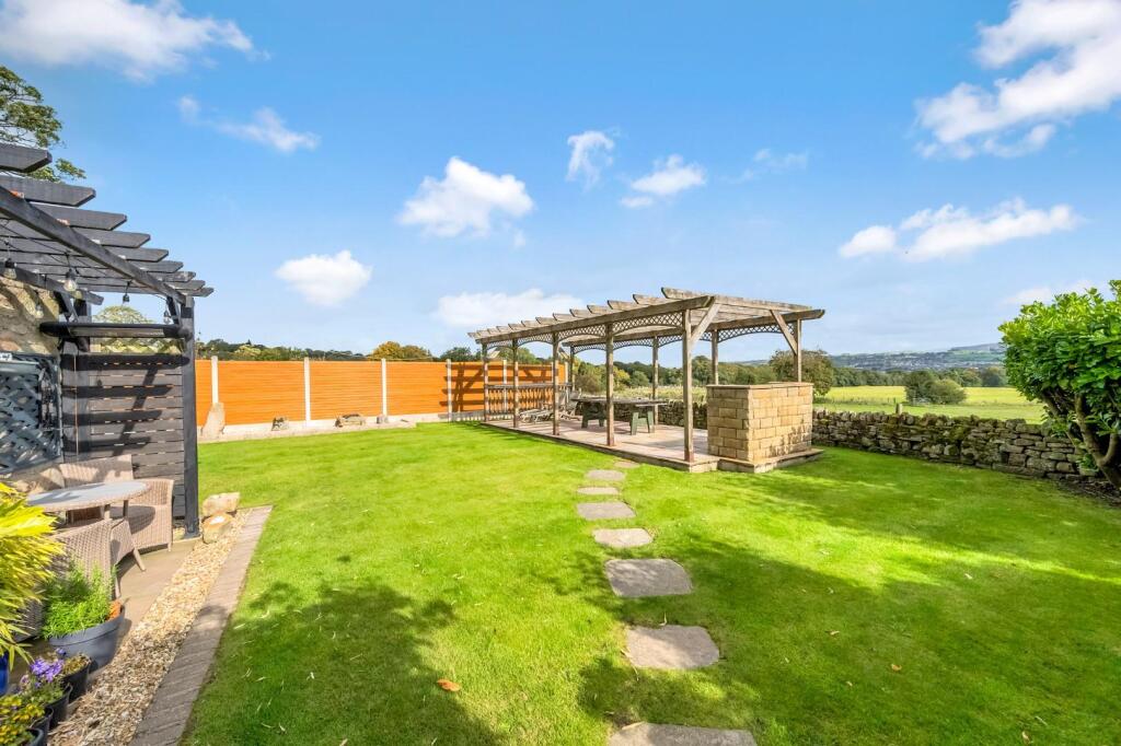 Additional image 22 of Pollard Row, Fence