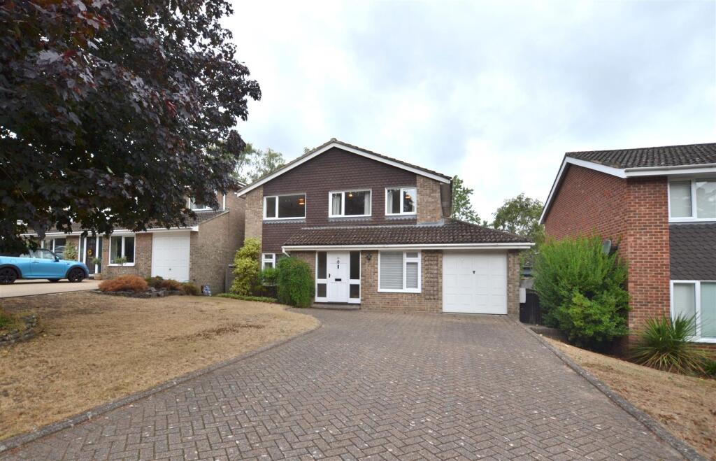Main image of property: Dukes Mead, Fleet