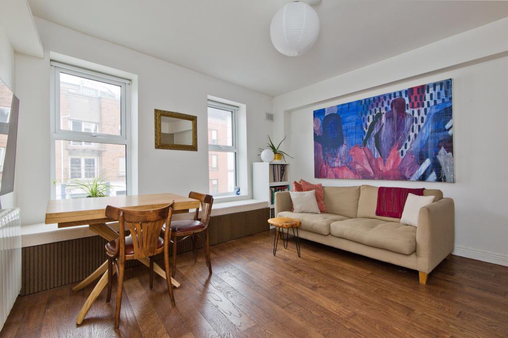 Main image of property: Flat 1, 22A James's Street, Dublin 8, D08 E9T7