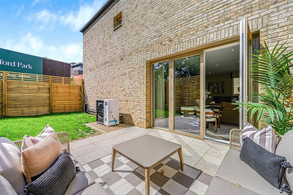 House in London - View 4
