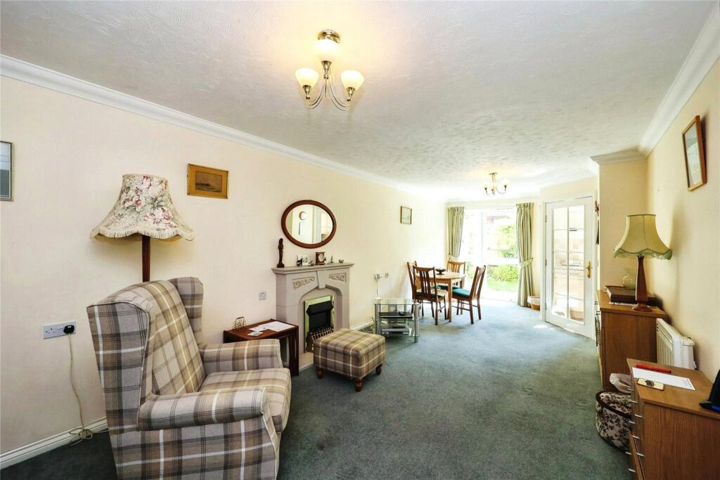 Apartment in Havant, Hampshire - View 4