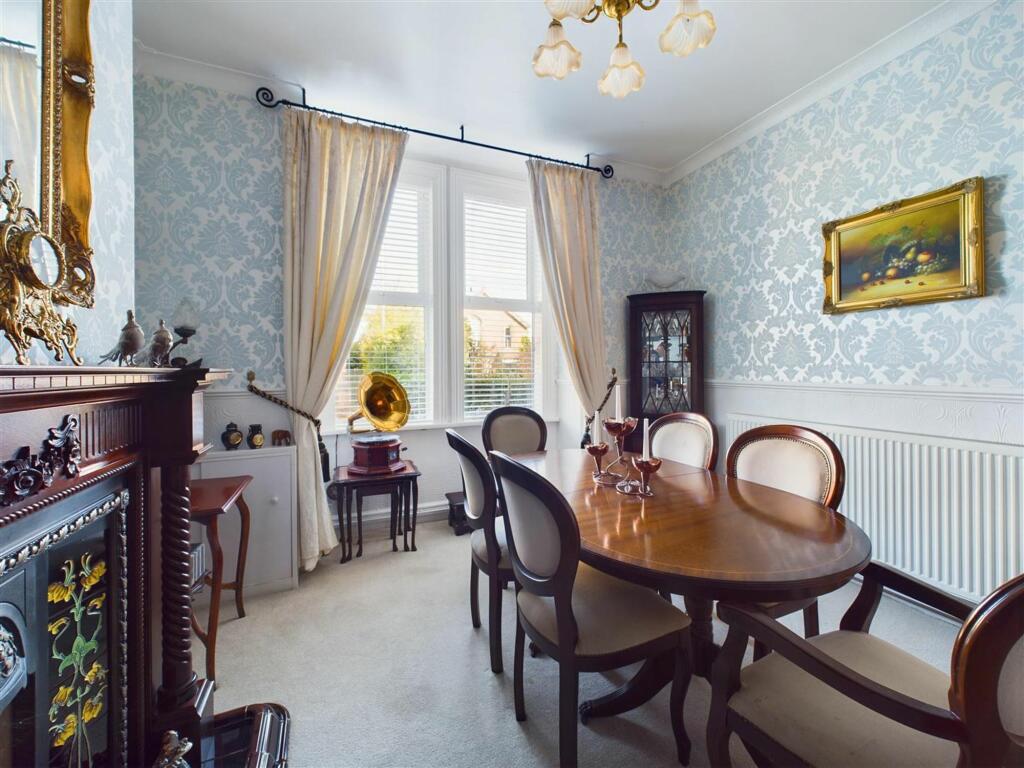 House in Gedling - View 4