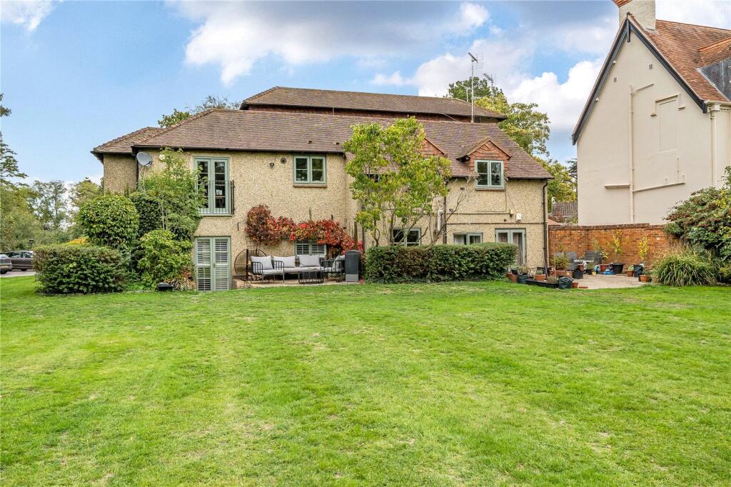 Main image of property: Reading Road, Arborfield, Reading, Berkshire, RG2