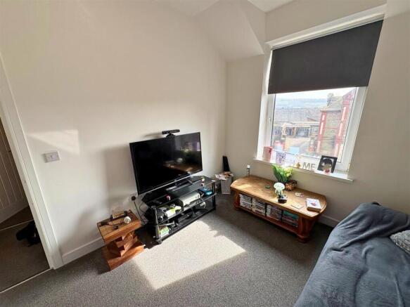Lounge b (edit).jpg
