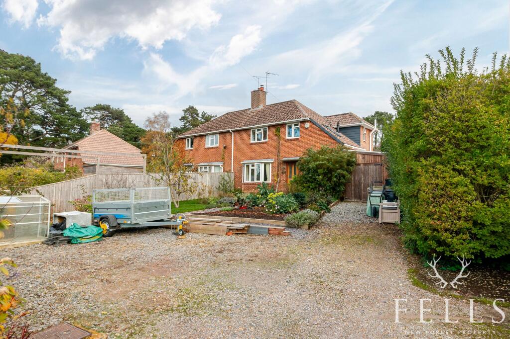 Main image of property: Woolsbridge Road, St. Leonards, BH24