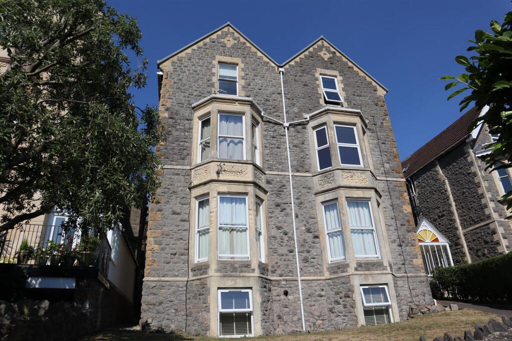 Main image of property: 29 Victoria Road, Clevedon