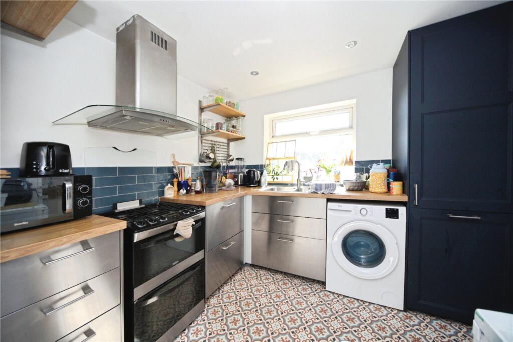Apartment in Luton, Farley Hill - More