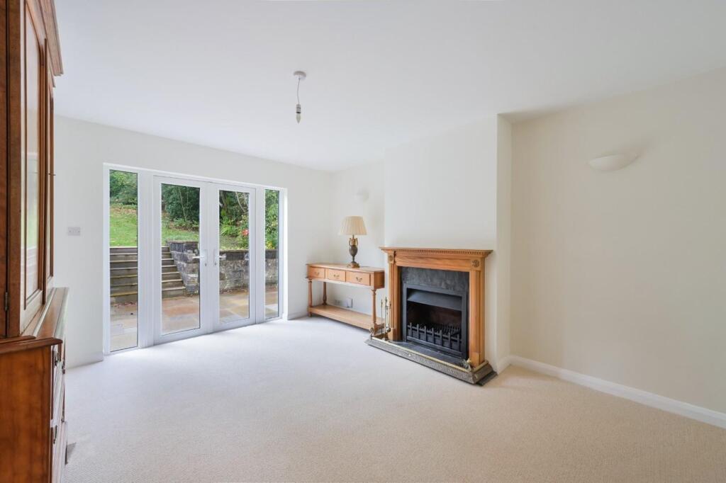 House in Tadworth - View 4