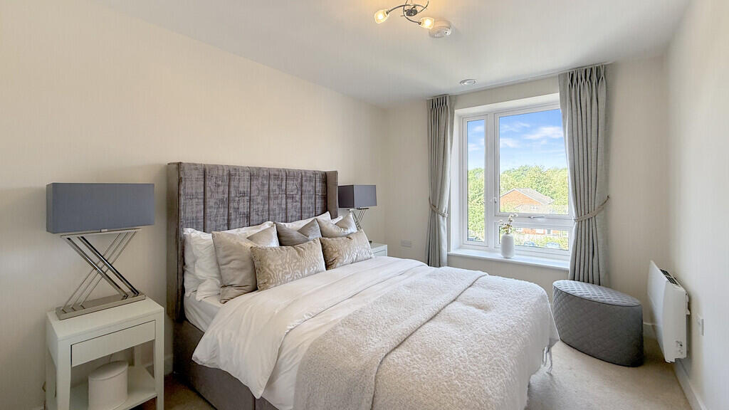 Crescent Place, Warminster photo 5