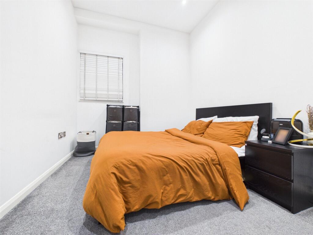 Apartment in London - More