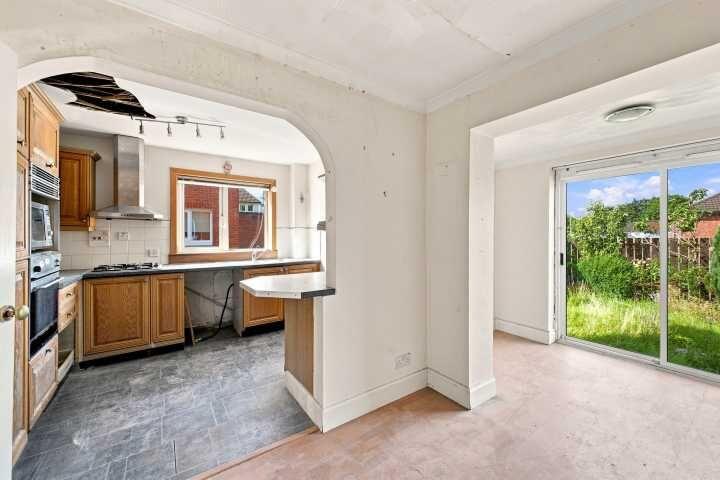 House in Glasgow, Baillieston - View 5