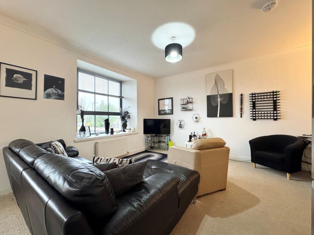 Apartment in Kilmarnock - View 2