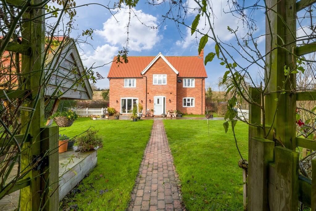 Main image of property: The Street, Brockdish, Diss