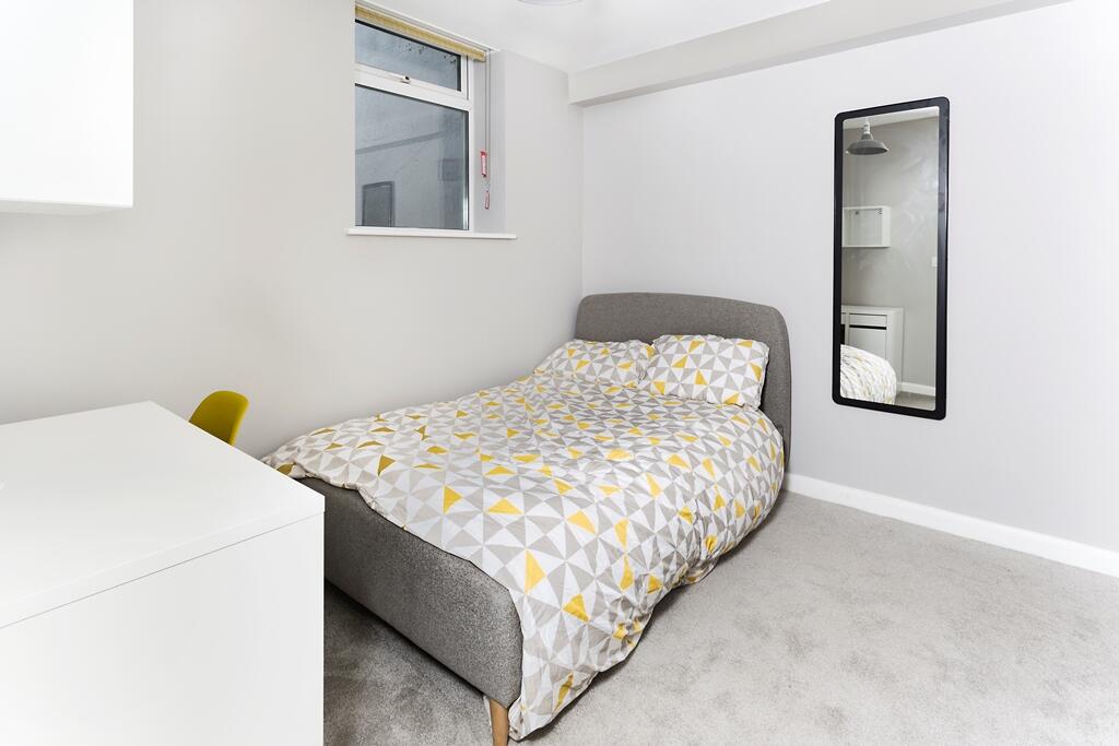 House in Cardiff, Maindy, Cathays - View 3