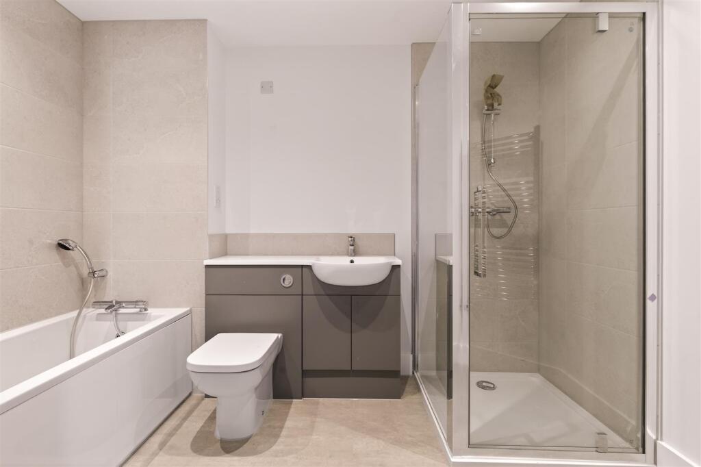 House in Worthing, West Sussex - More