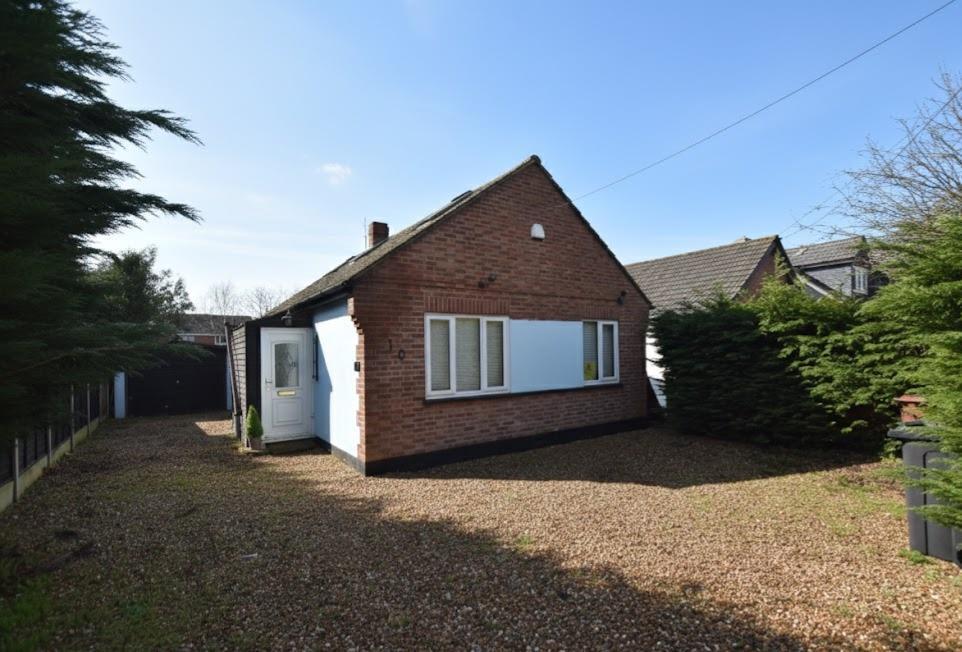 2-bed bungalow on King Edwards Road, South Woodham Ferrers, £400,000