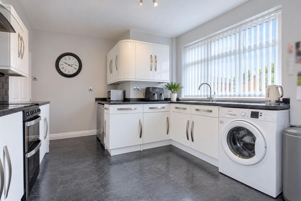 Carlton Drive, Thornaby, TS17 photo 4