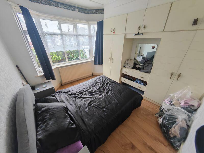 House in Southall - View 4