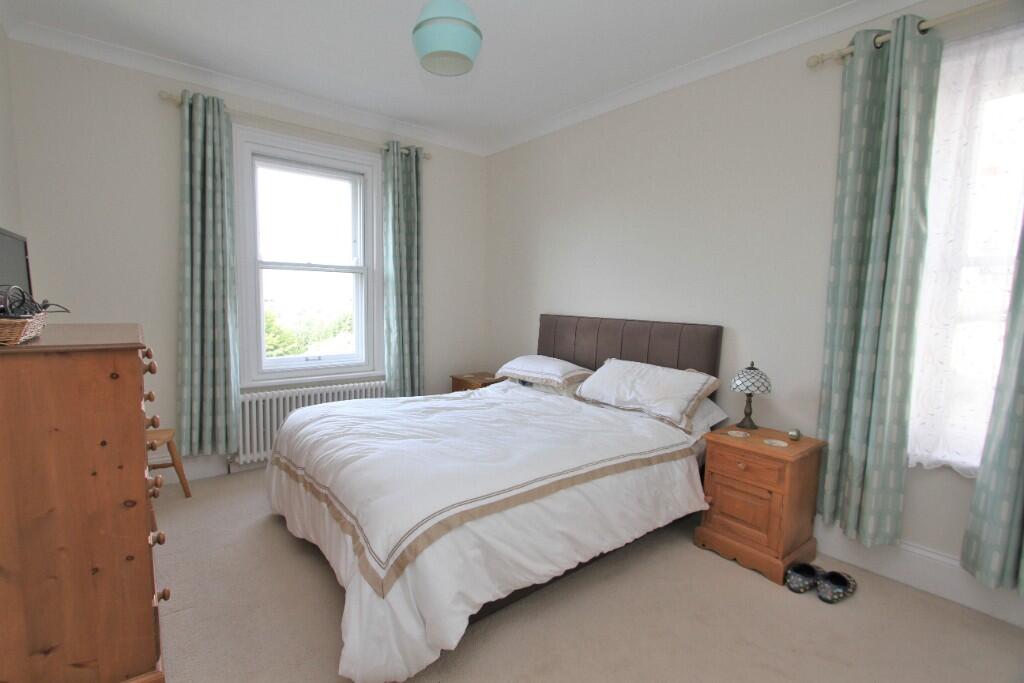 Apartment in Eastbourne, East Sussex - View 5